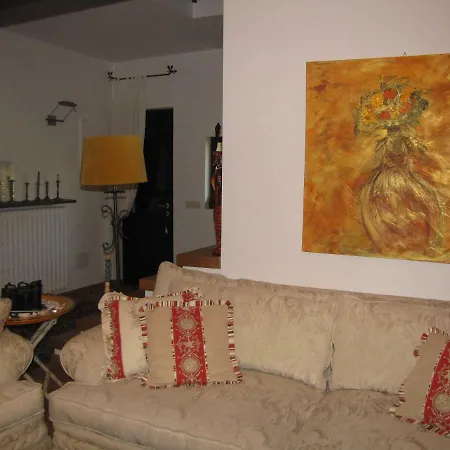 Oliveto Villa *