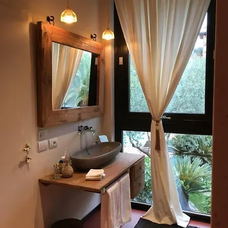 Oliveto Padenghe sul Garda